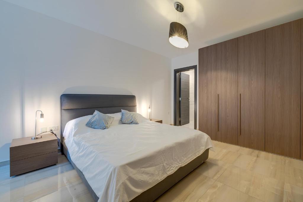 Chic 2BR Apartment, Ideal Location photo 4