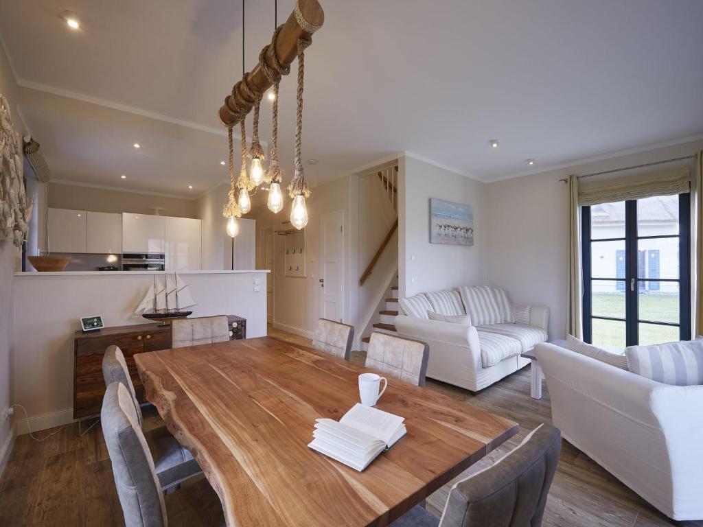 Reetland am Meer - Premium Reetdachvilla mit 3 Schlafzimmern, Sauna und Kamin F04 photo 4