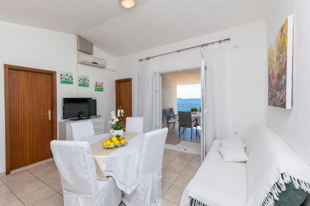 Apartments Dragica photo 4