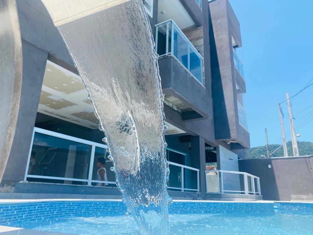 Apto novo com piscina em Ubatuba - Praia Maranduba photo 1