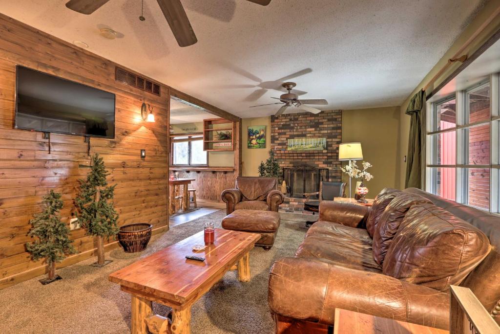 Wildlife Lodge Columbia Retreat off I-70! photo 3