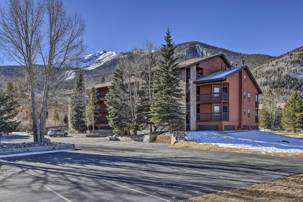 Warm and Welcoming Mtn-View Condo about 8 Mi to Ski photo 2