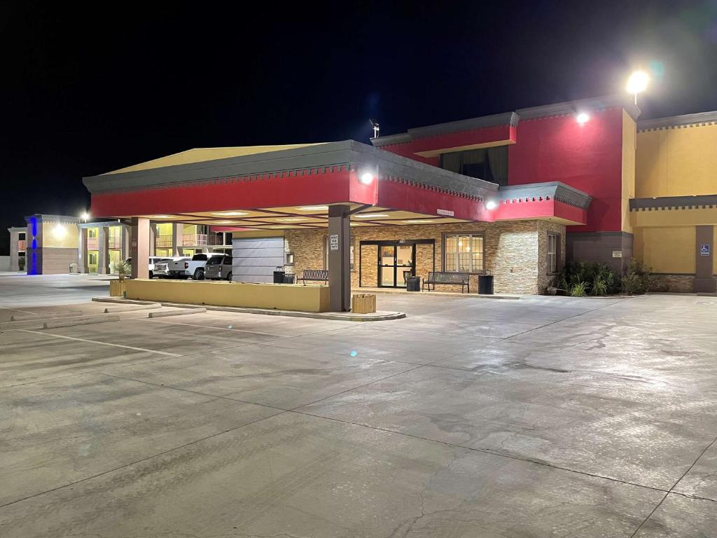 SureStay Plus Hotel by Best Western Odessa image