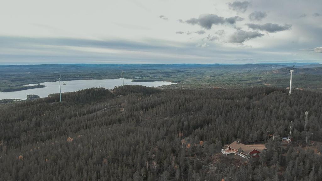 Toppstuga med storslagen utsikt och vacker natur! photo 2