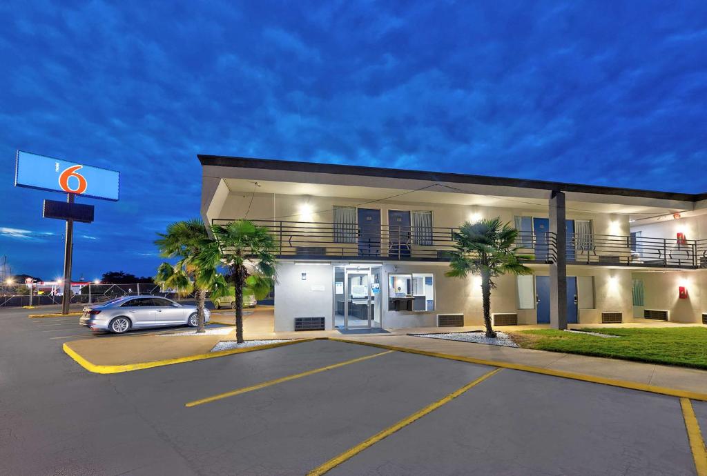 Motel 6 McDonough, GA photo 4