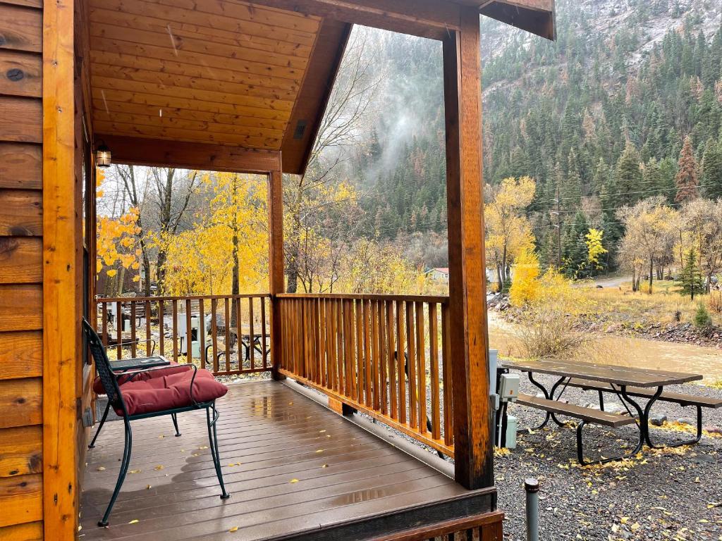 Ouray Riverside Resort - Inn & Cabins photo 4