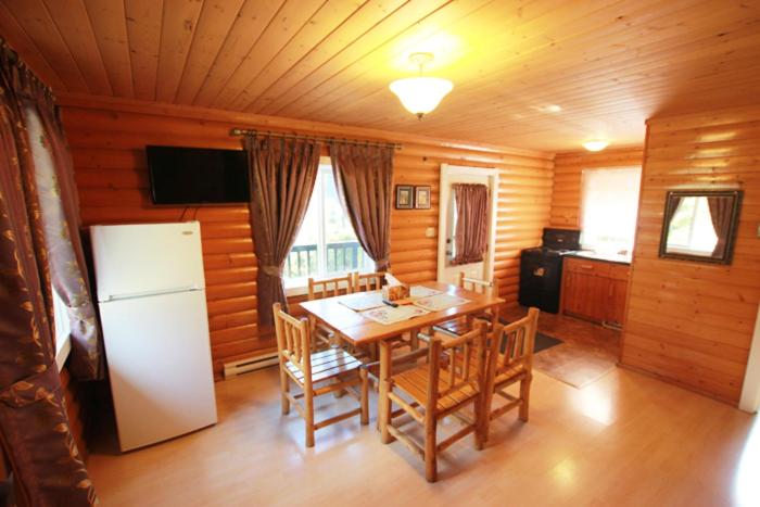 Mt. Revelstoke Alpine Chalets photo 2
