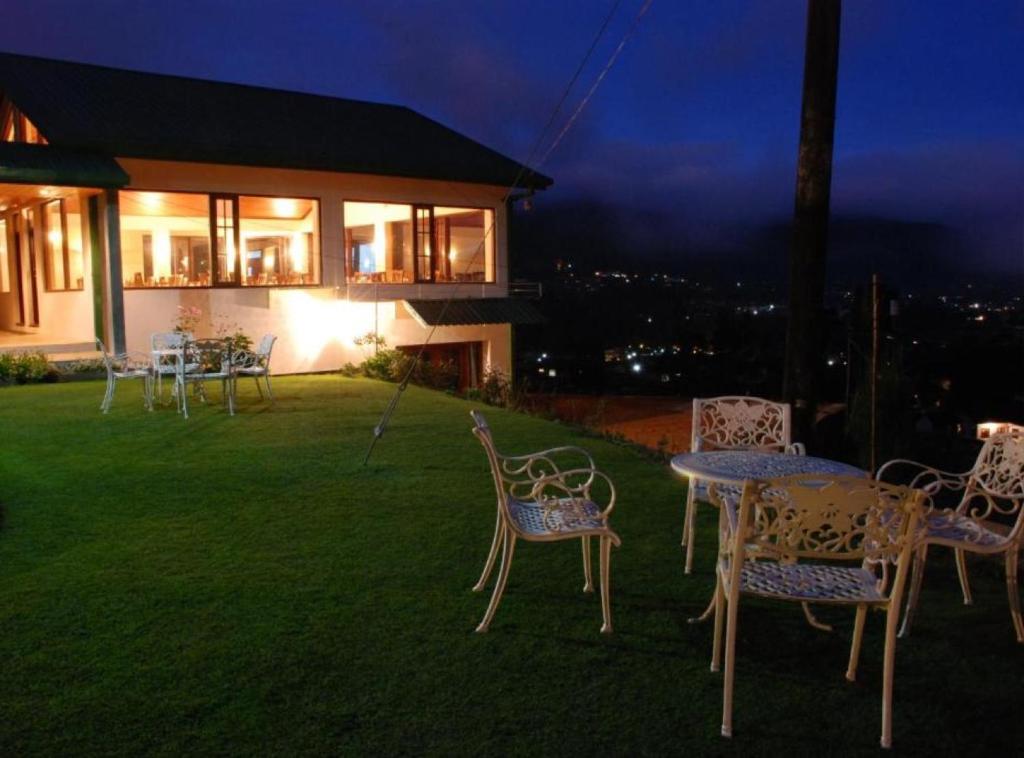 Tea Bush Hotel photo 2