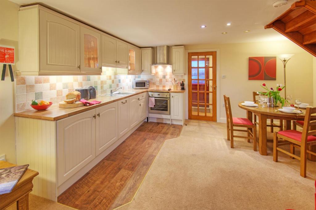 Pol!cehouse Cottages, Embleton photo 1