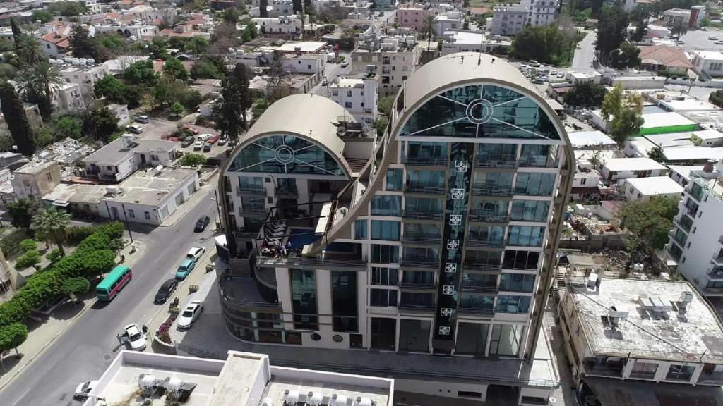 Elegant 2+1 Flat in the Heart of Kyrenia + wifi photo 1