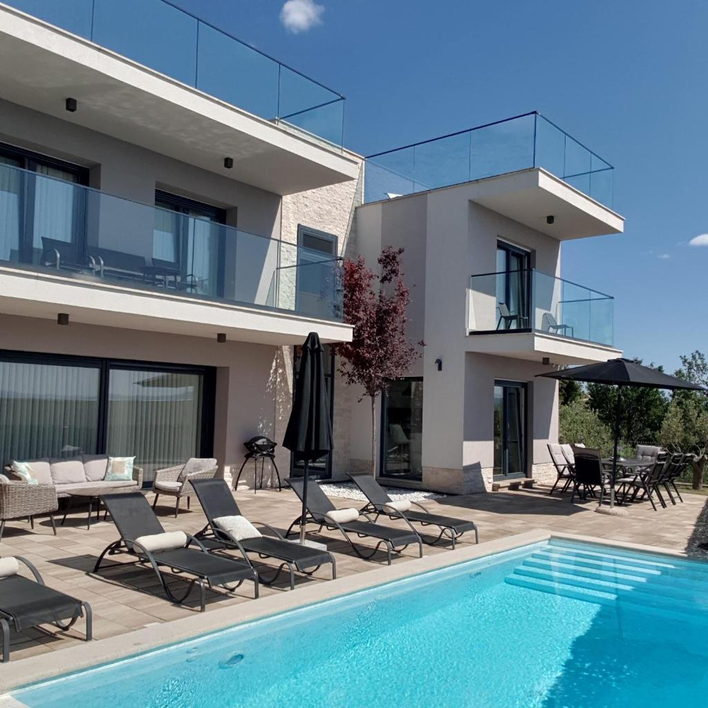 Villa Olive Hill photo 3