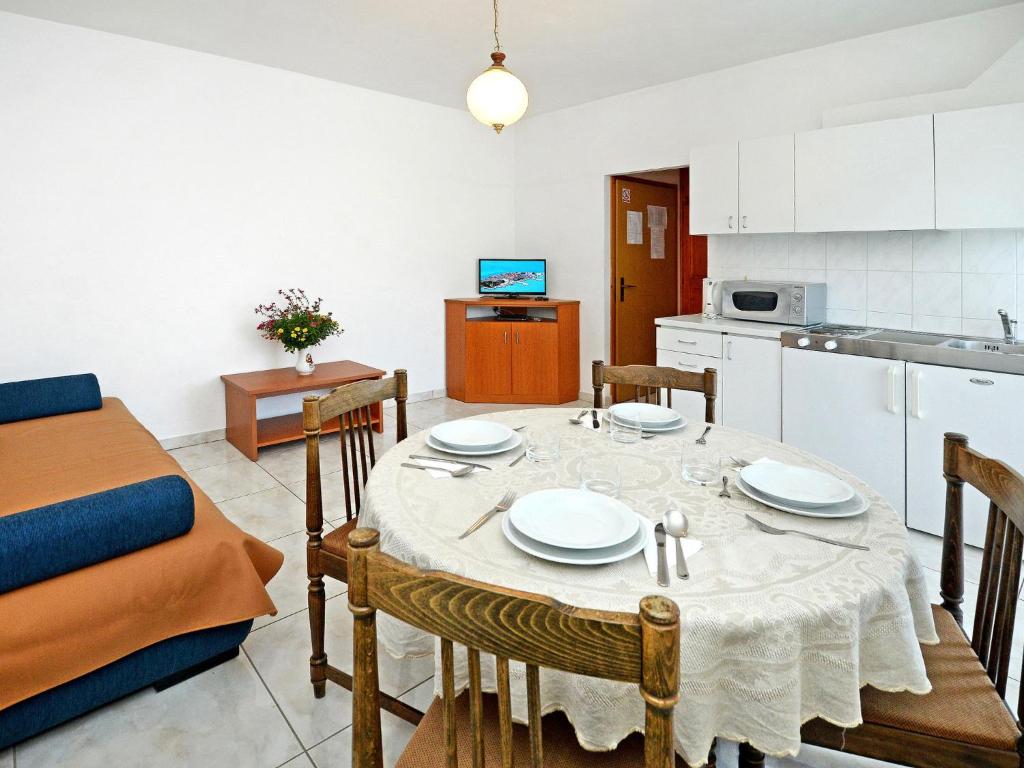 Apartment Albina-1 by Interhome photo 1