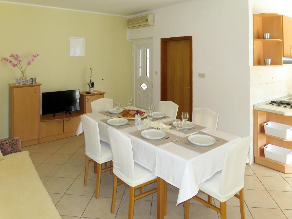 Apartment Toni - SIB244 by Interhome photo 3