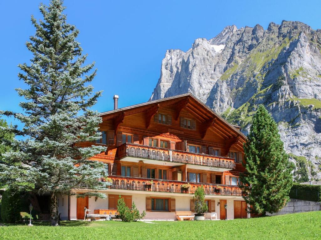 Apartment Chalet Chiebrendli by Interhome