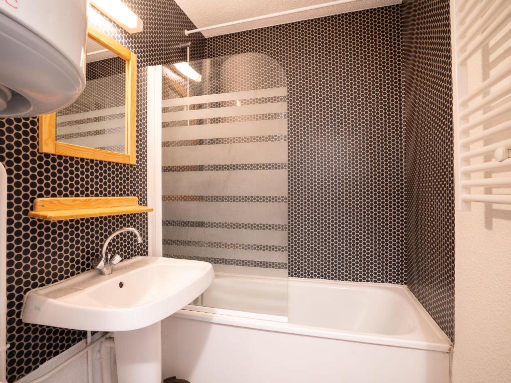 Apartment Les Asters-30 by Interhome photo 2