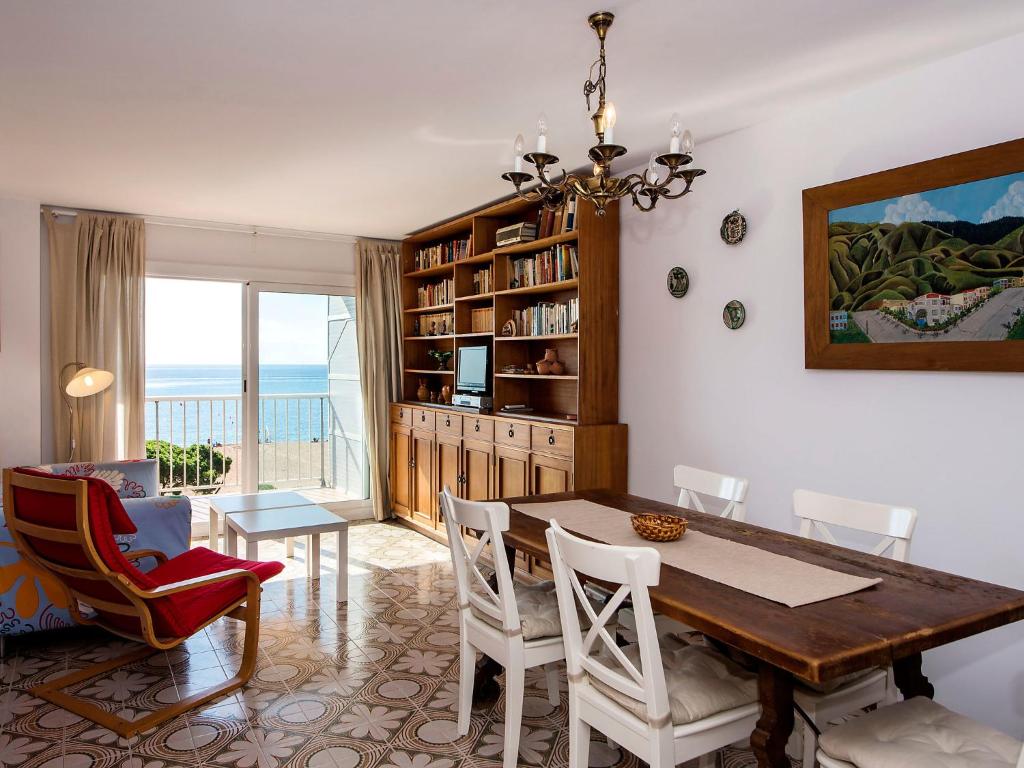 Apartment Paisos Catalans by Interhome photo 1