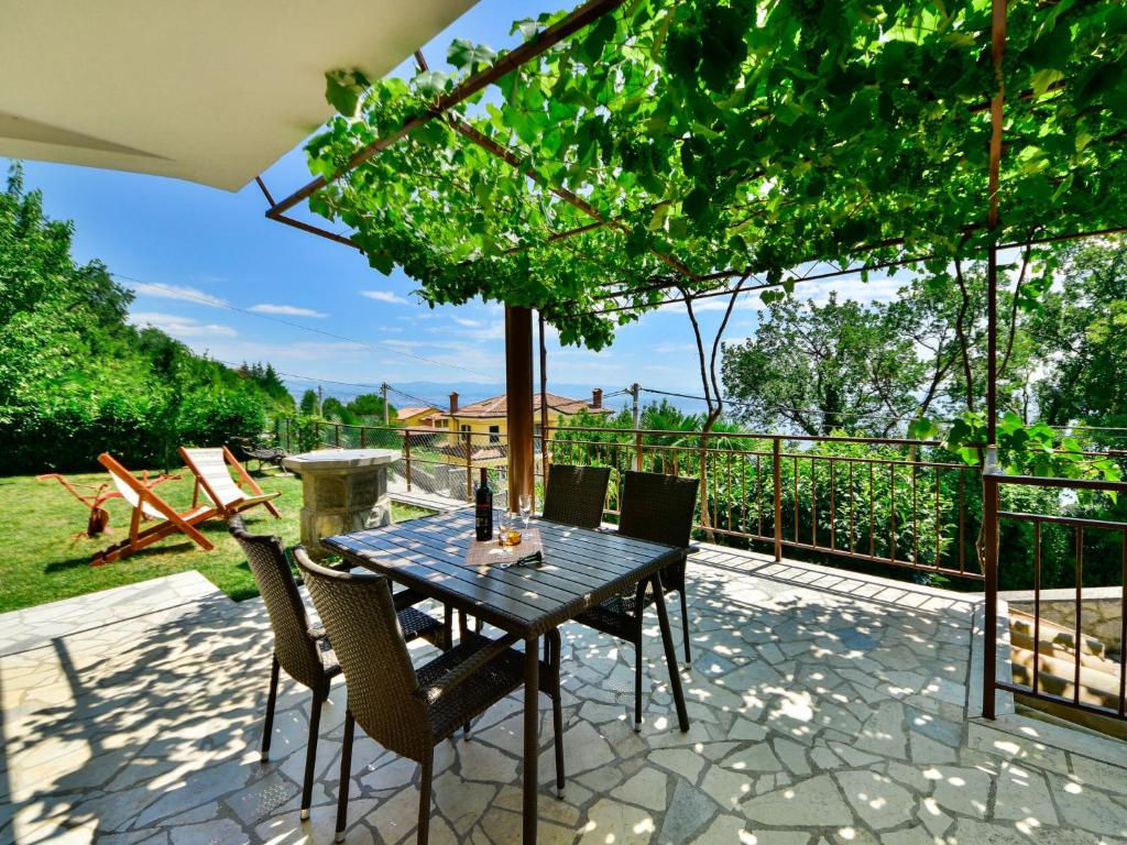 Apartment Nives-1 by Interhome