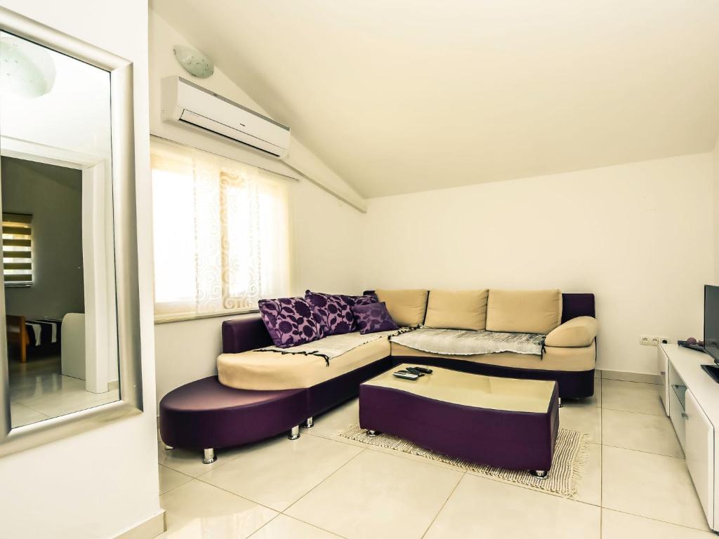 Apartment Mirjana-1 by Interhome photo 1