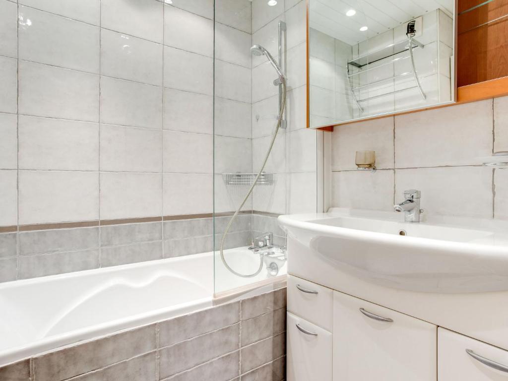 Apartment Le Prariond-10 by Interhome photo 4