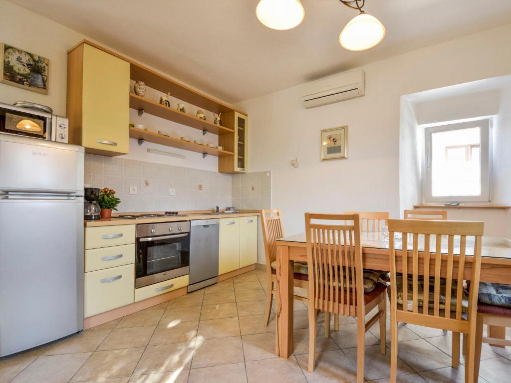 Apartment Angelina-1 by Interhome