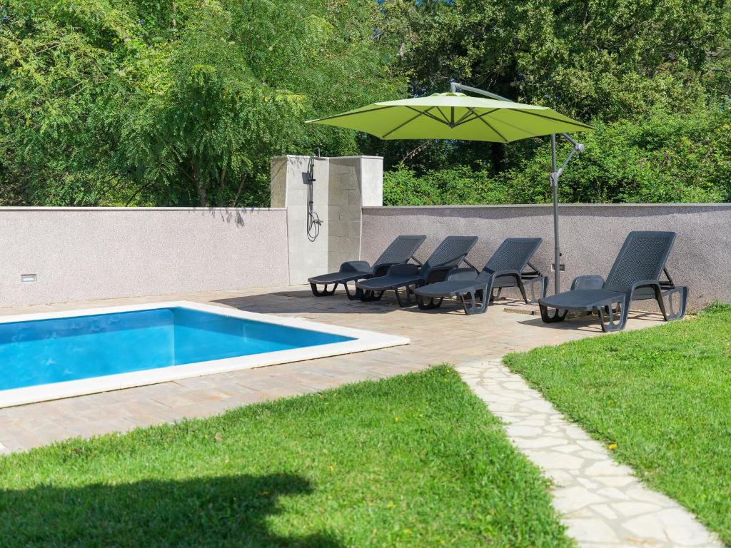 Holiday Home Corina by Interhome