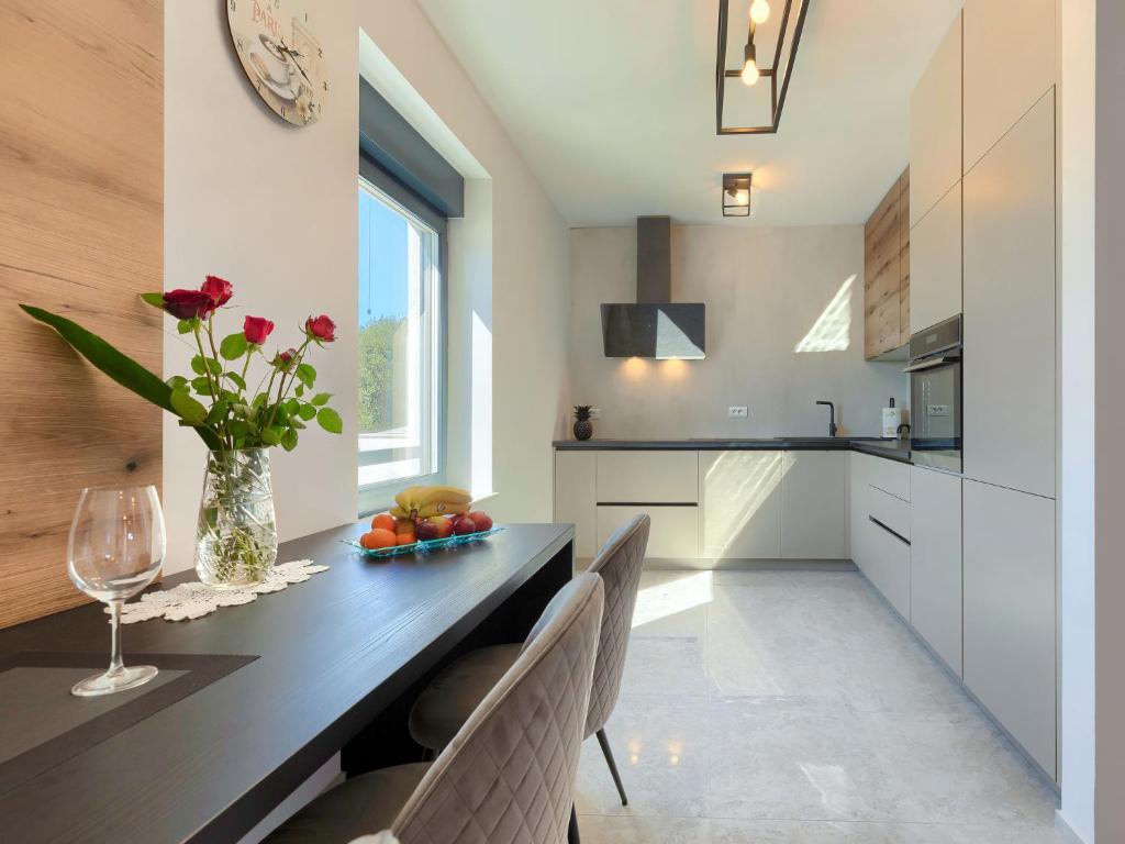 Apartment Wing 77 by Interhome photo 4