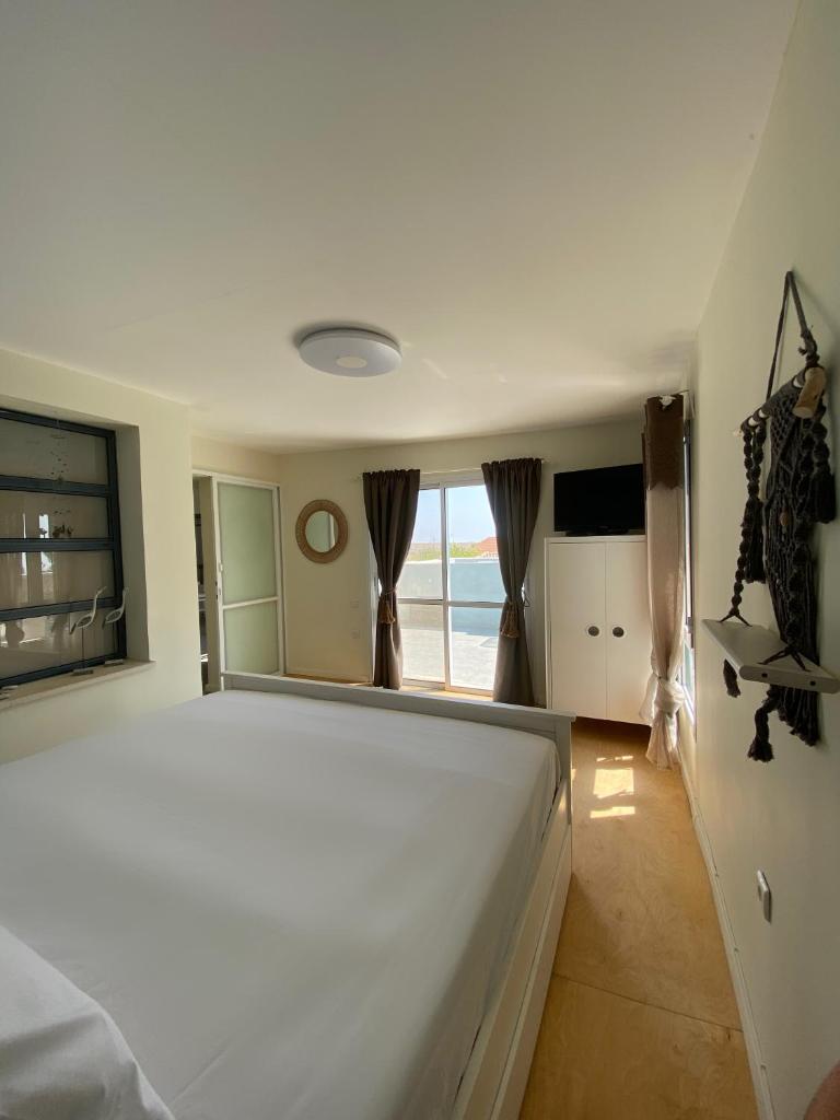 ELRON - Golan Heights photo 2