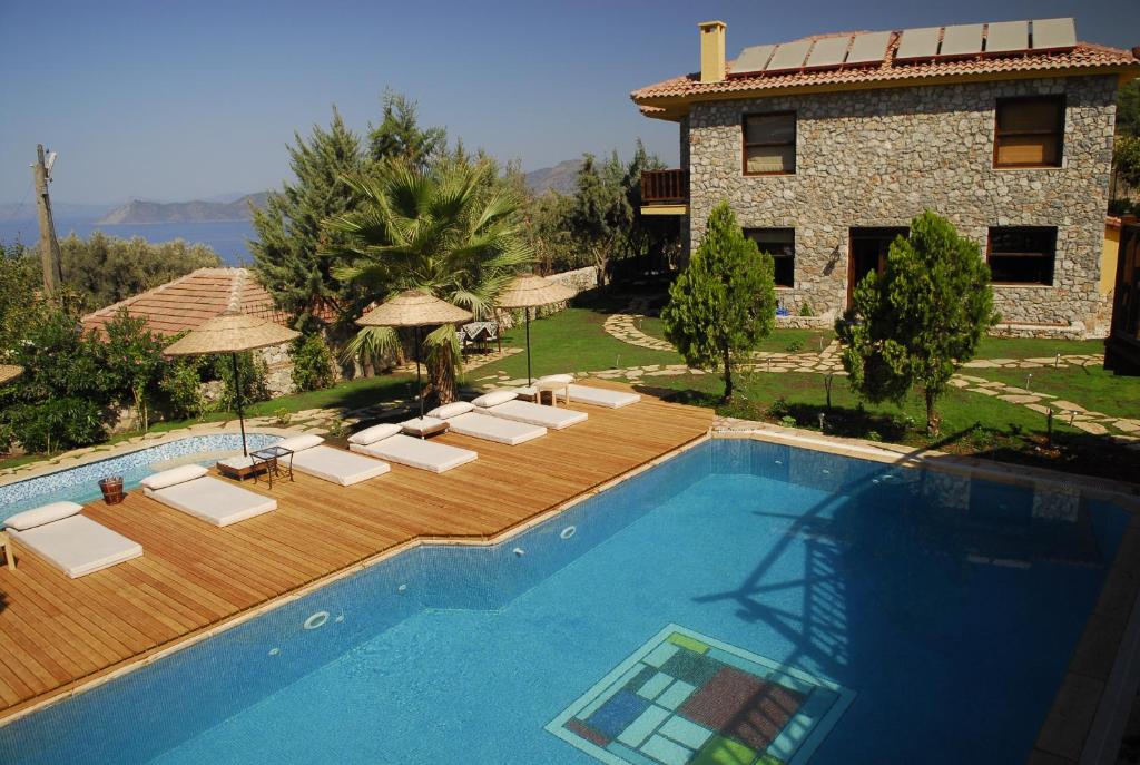 An unspoilt setting, luxurious surroundings and a warm, personal welcome photo 1