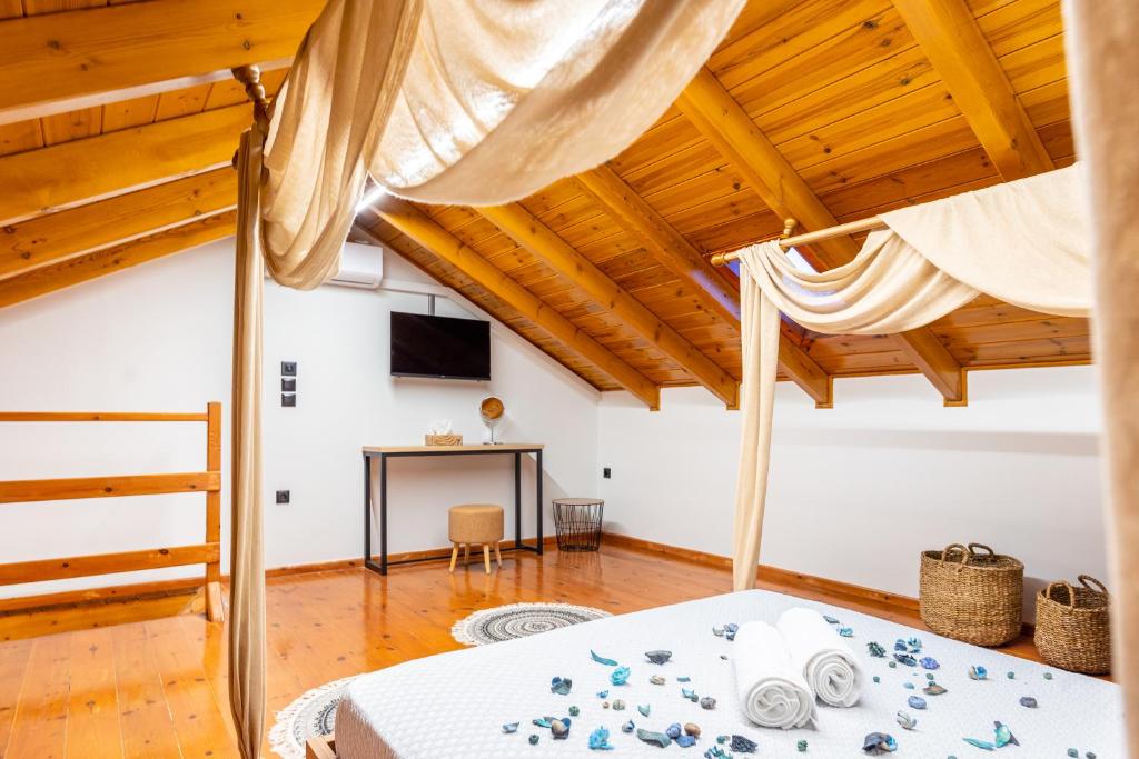 Eagle's Nest City Apartments photo 4