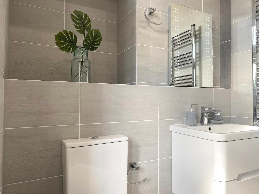 Eden Grove Holiday Homes by Guestz Room Type - Apartment with Shower