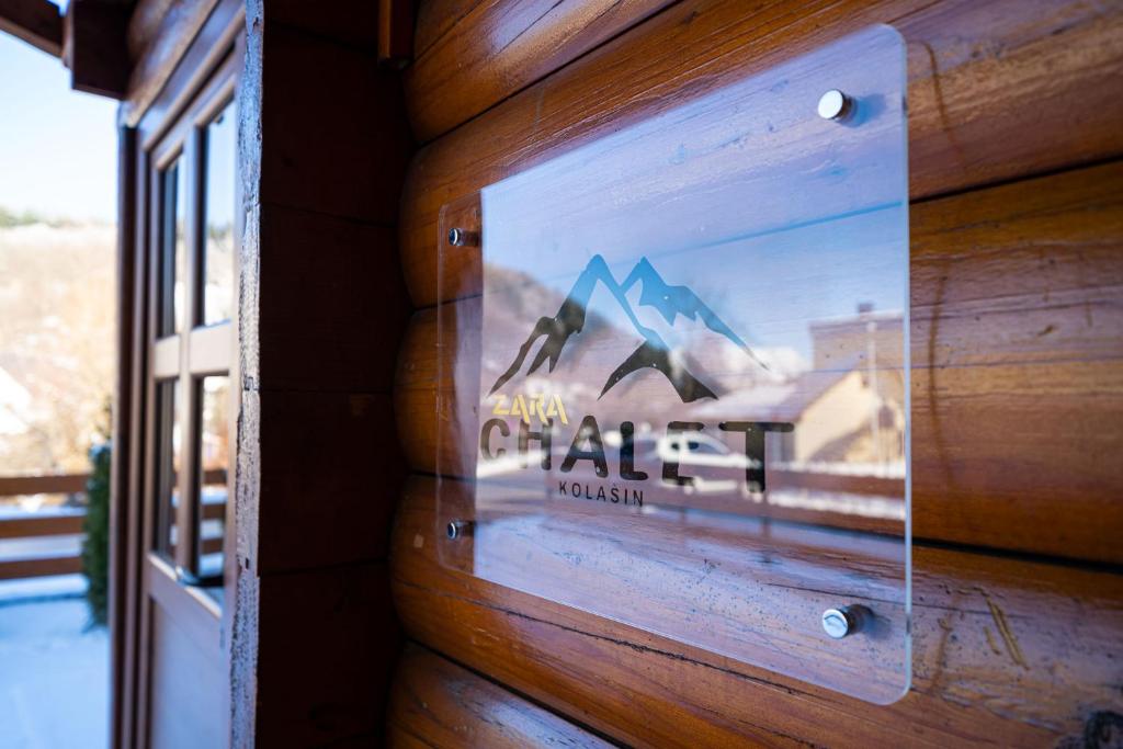 Zara Chalet photo 3