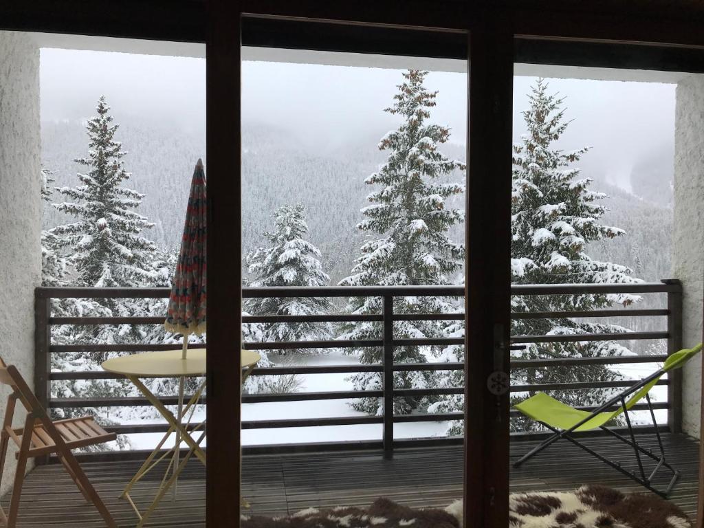 Superbe 2 pcs cabine terrasse vue féérique pistes et montagnes photo 1