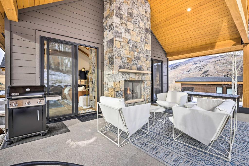 Luxurious Silverthorne Home with Patio Ski On-Site! photo 1