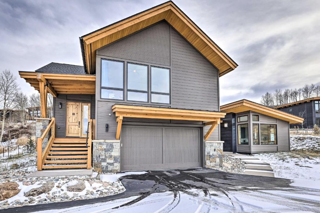 Luxurious Silverthorne Home with Patio Ski On-Site! photo 2