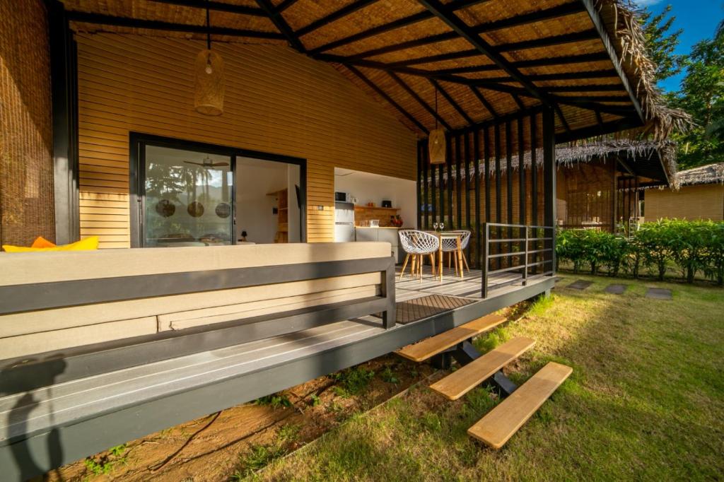 Suan Residence - Exotic and Contemporary Bungalows with Private Pool photo 2