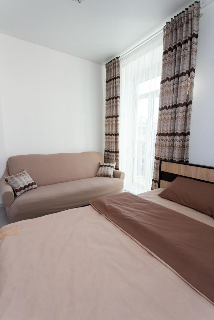 Центр. Хмельницького 6а. 2 кімнати. photo 2
