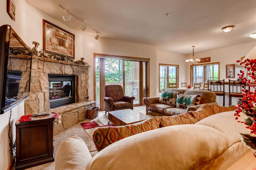 Los Pinos - Luxury Breckenridge SkiCondo image