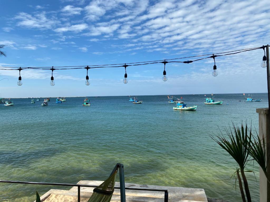 CHILL HOUSE by the beach