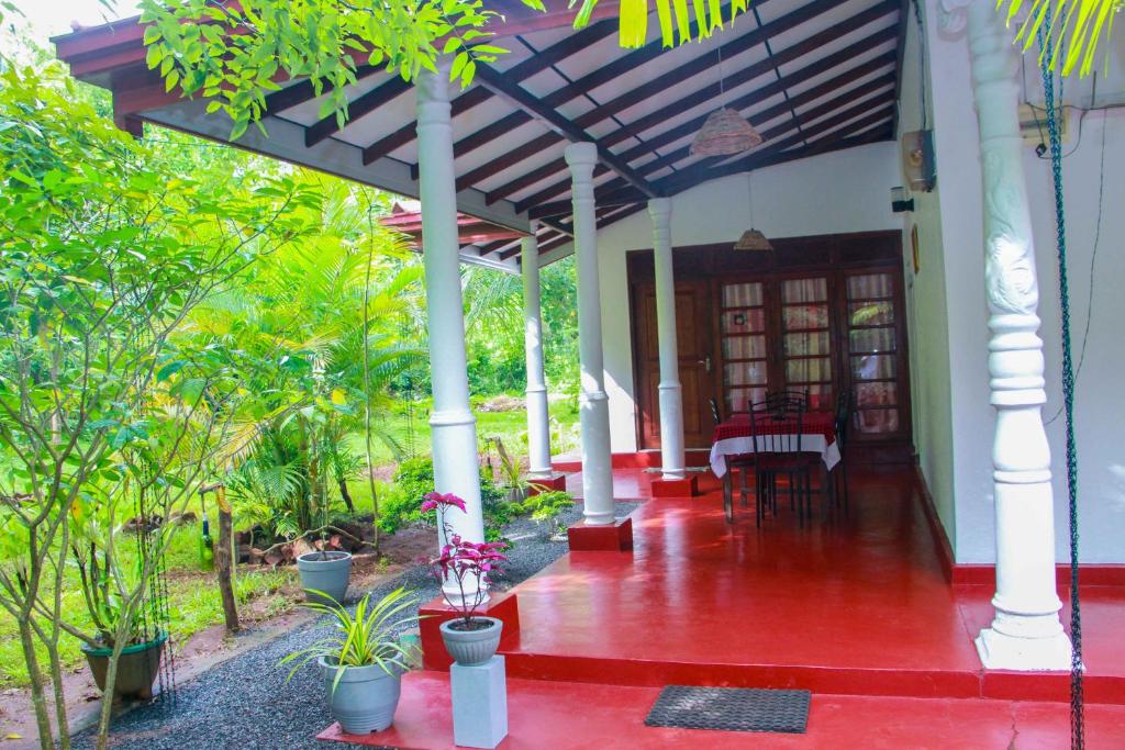 Thathsara Holiday Inn photo 4