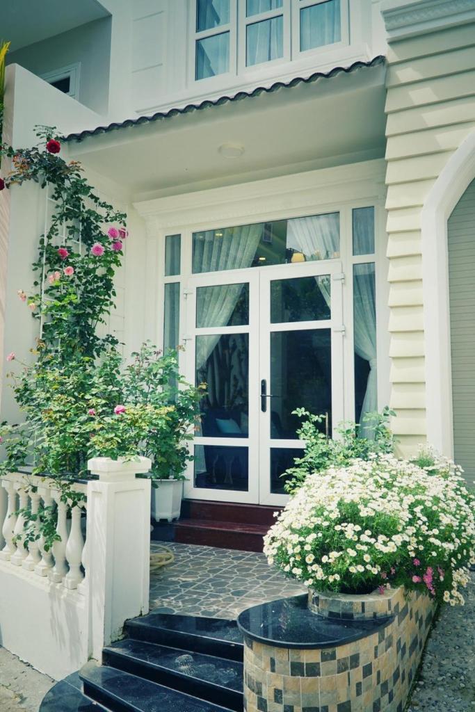 Pretty House