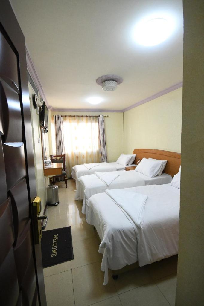 Трехместный (Стандартный трехместный номер), Отель Maaeen Hotel