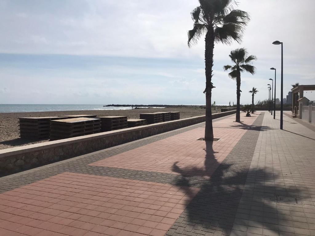 Precioso adosado con parking a 100 metros de la playa photo 4