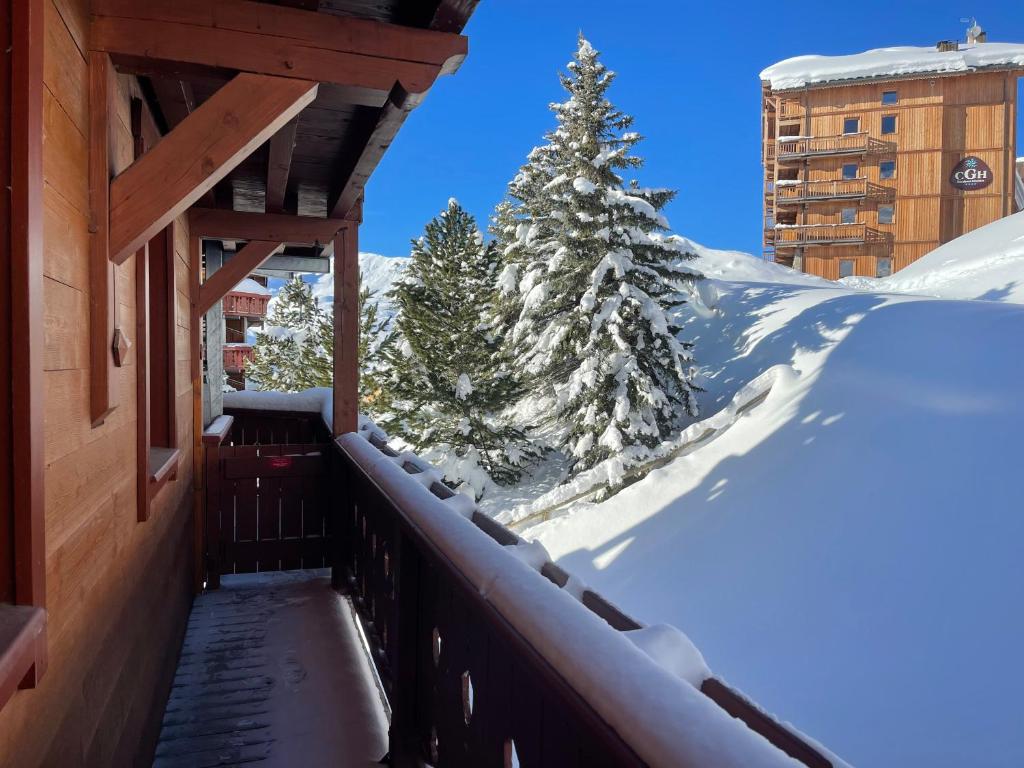 Appartement ski aux pieds dans résidence premium piscine, sauna hamam photo 1