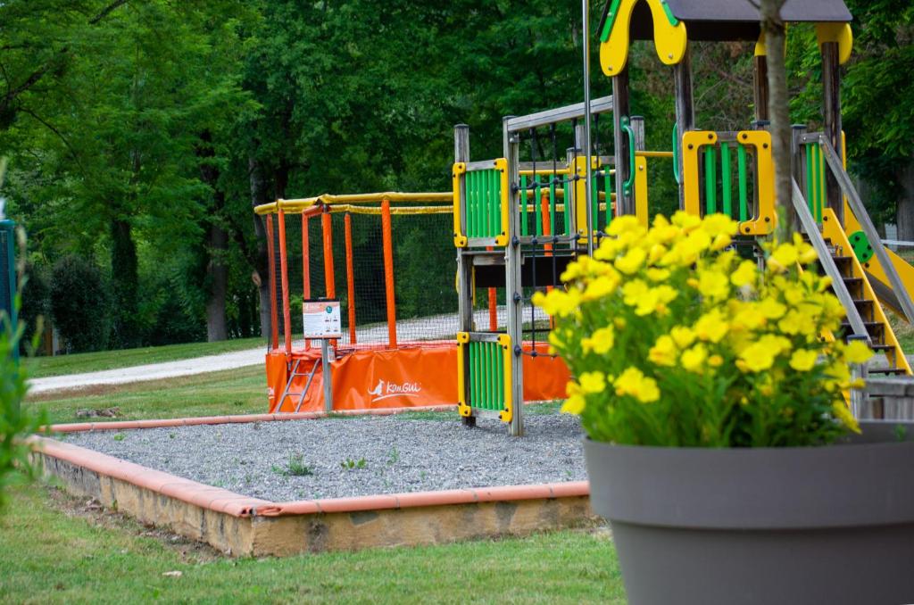 Camping Parc d'Audinac Les Bains photo 4