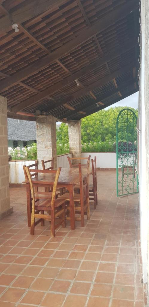 Beach House Kilifi photo 4