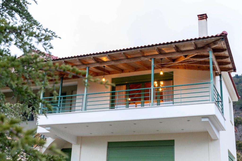 Country Home Giannaras photo 1