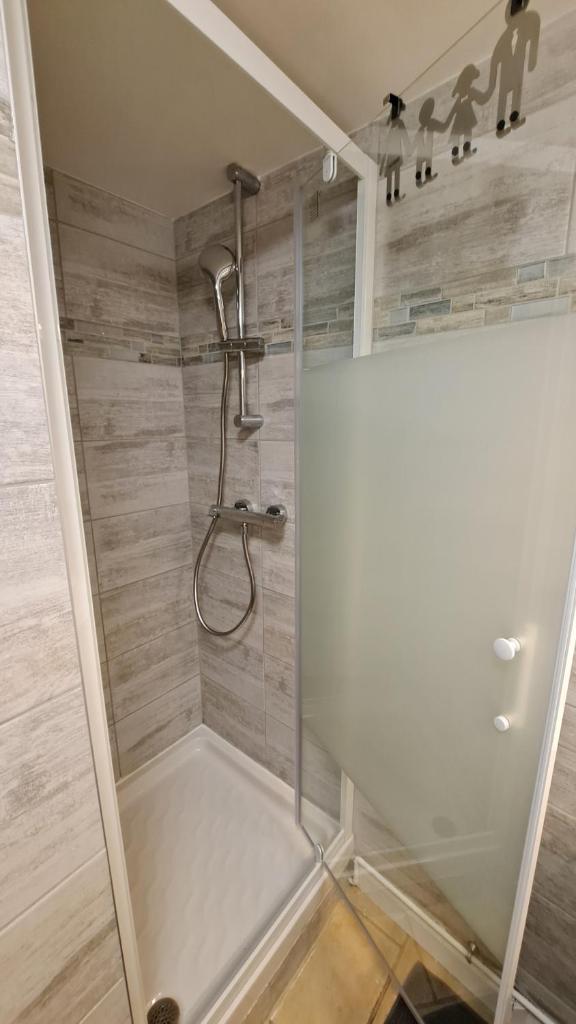 Agreable et moderne appartement Toul centre photo 3