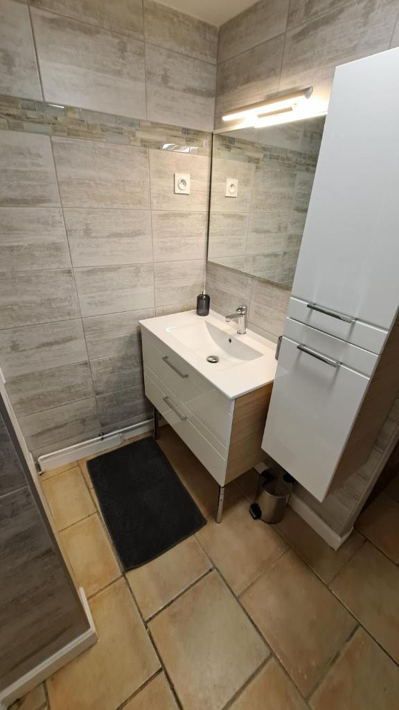 Agreable et moderne appartement Toul centre photo 1