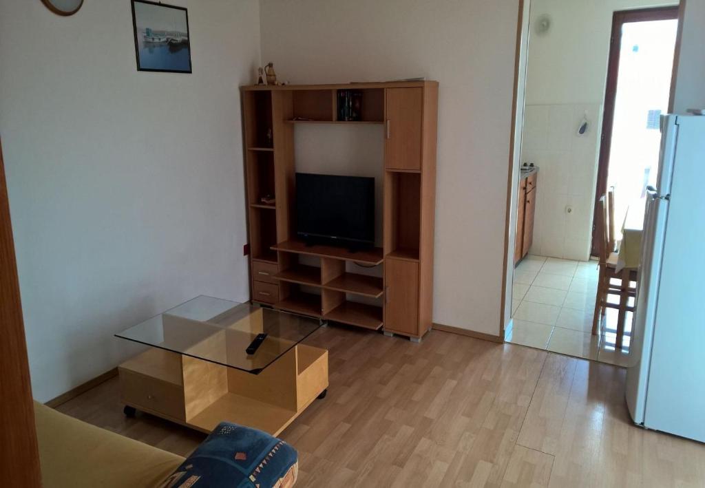Apartment Drago - 50 m from sea photo 1