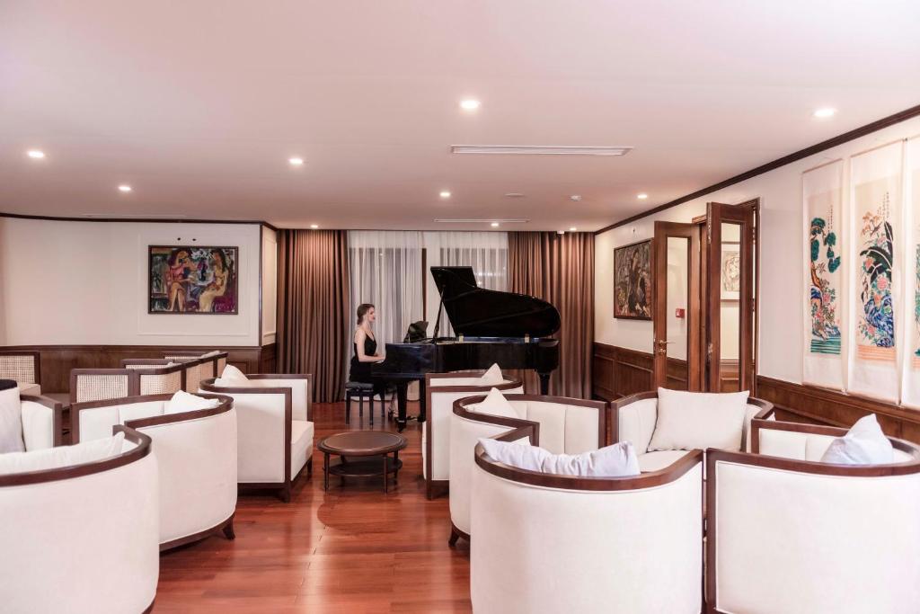 Heritage Cruises Cat Ba Archipelago